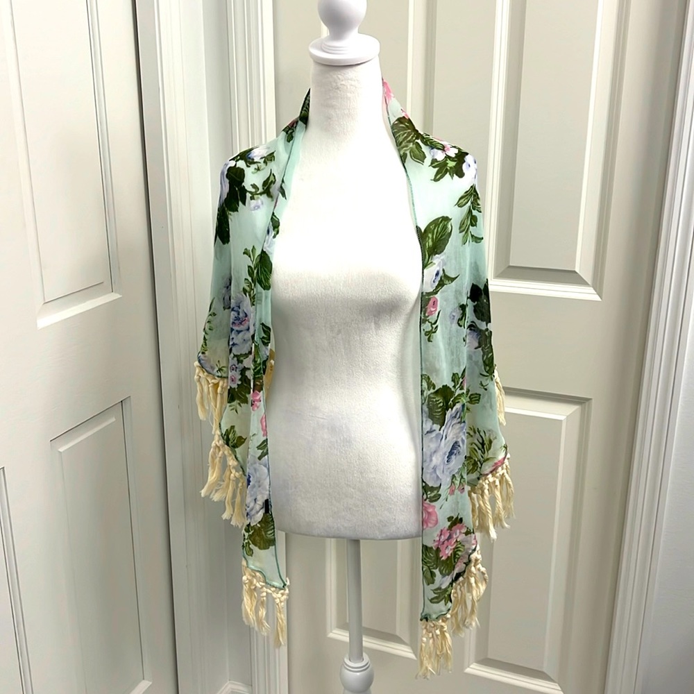 Cabbage rose shawl
